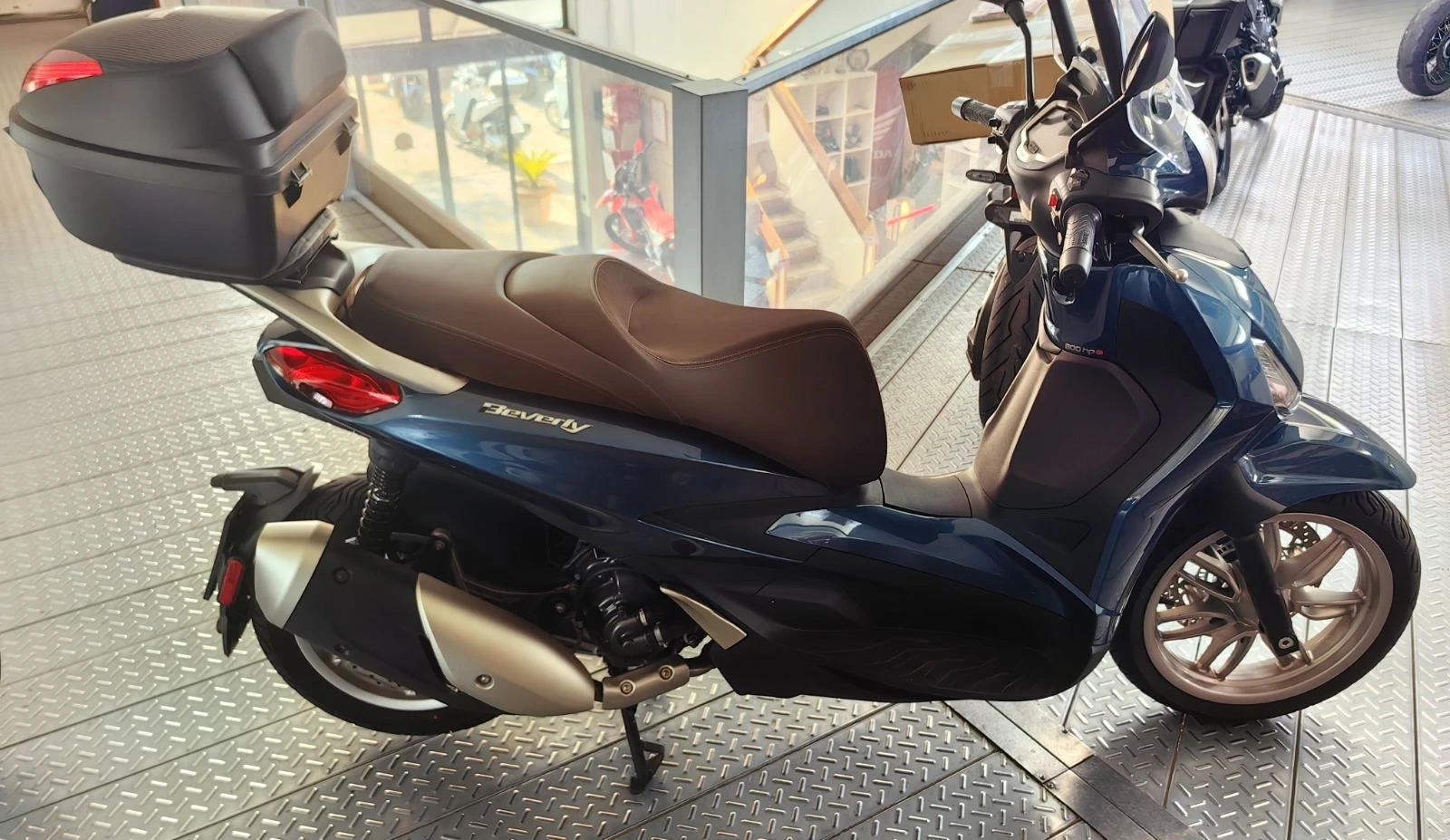 Piaggio Beverly 300hpe 03.2023. | Mobile.bg   16