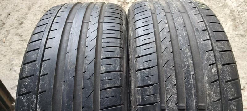 Гуми Летни 225/45R19, снимка 1 - Гуми и джанти - 33067523