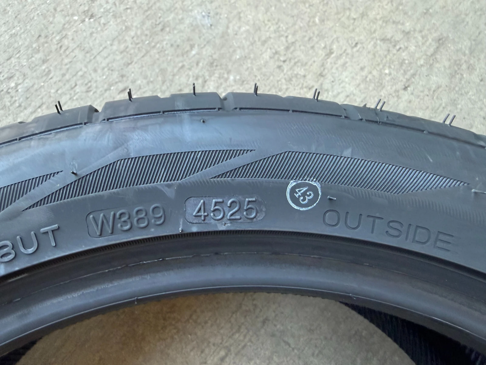 Гуми Летни 225/45R17, снимка 4 - Гуми и джанти - 53799237