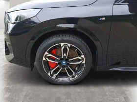 BMW iX2 30 xDrive M sport DA Pro 360 Pano HarmanKardon HUD, снимка 11