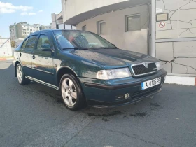 Skoda Octavia 1.6 i, снимка 1