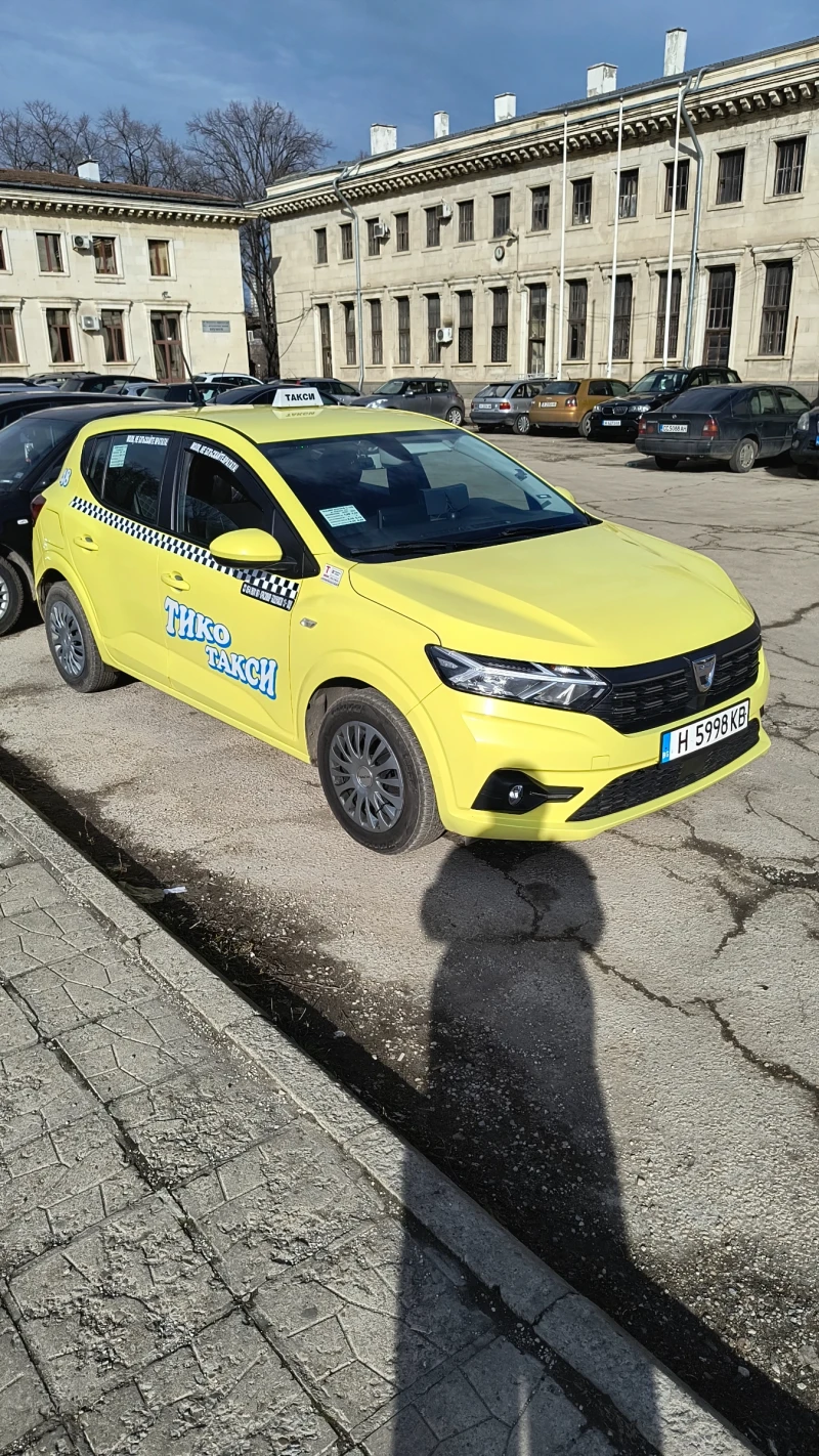 Dacia Sandero, снимка 1 - Автомобили и джипове - 46845695