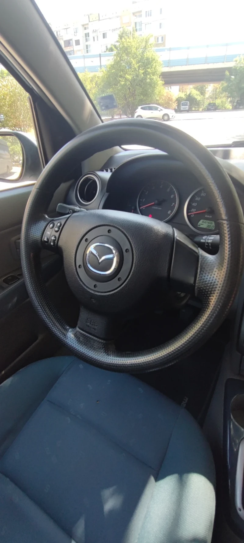 Mazda 2 DY 1.3 75hp 16v, снимка 10 - Автомобили и джипове - 47030230