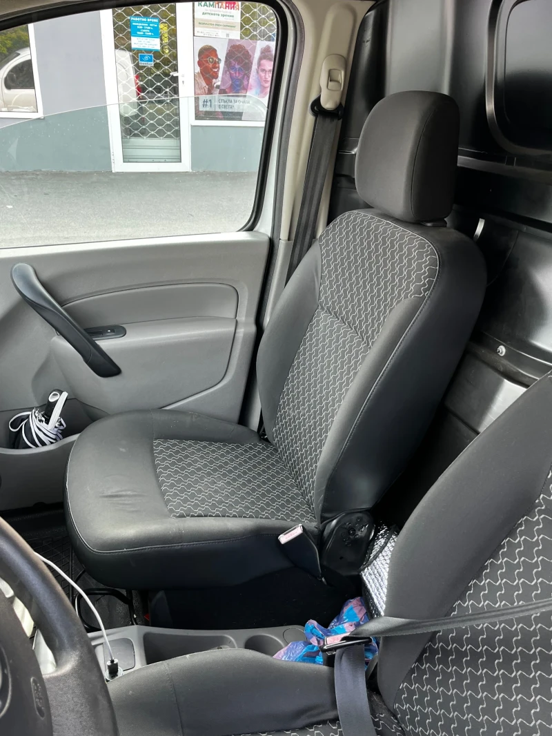 Renault Kangoo 1.5 dci, снимка 10 - Автомобили и джипове - 47381105