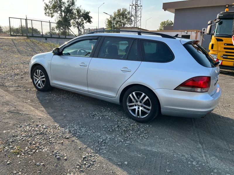 VW Golf 1.6 TDI 105hp, снимка 10 - Автомобили и джипове - 47324069