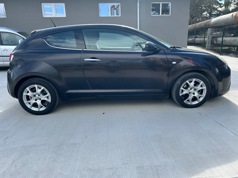 Alfa Romeo MiTo 1, 6 JTD, снимка 9 - Автомобили и джипове - 47556312