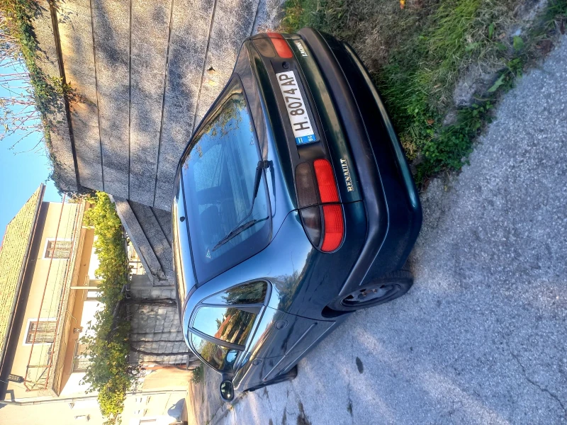 Renault Laguna 1.8 газ-бензин , снимка 3 - Автомобили и джипове - 47604975