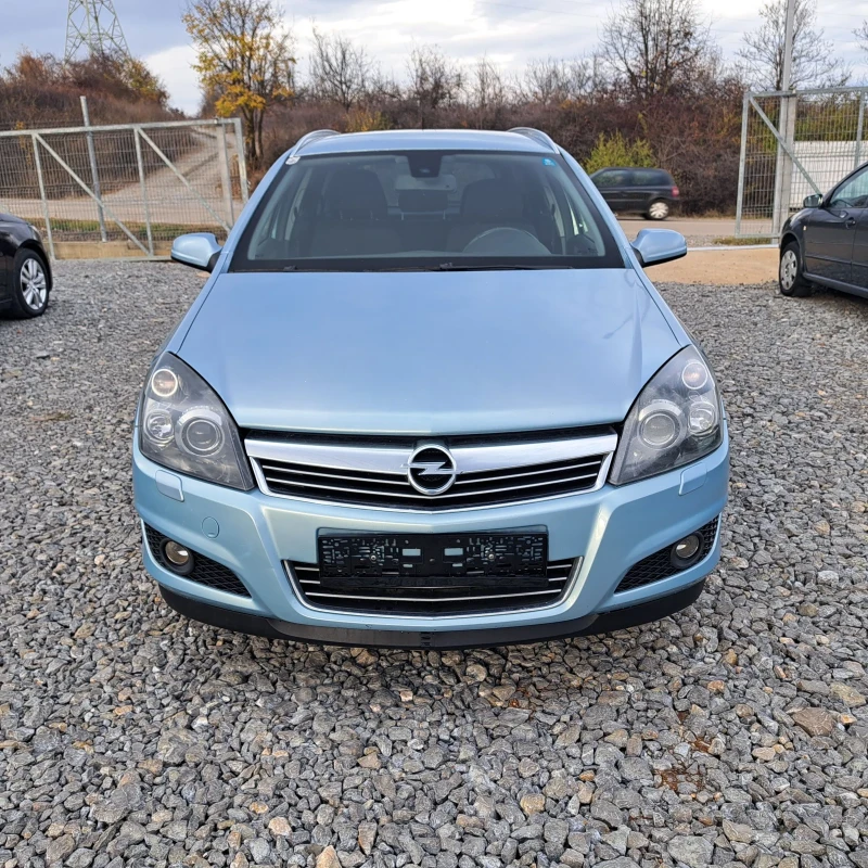 Opel Astra 1.6 клима, снимка 3 - Автомобили и джипове - 48248483