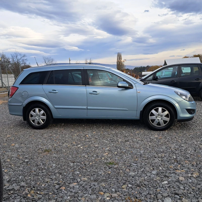 Opel Astra 1.6 клима, снимка 4 - Автомобили и джипове - 48248483