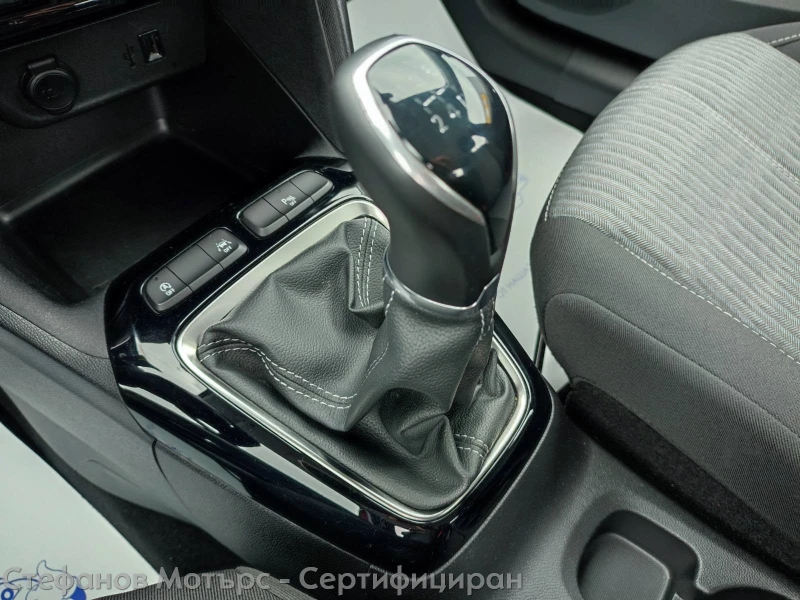 Opel Corsa Edition Limousine 1.2 (75hp) MT5, снимка 14 - Автомобили и джипове - 52010186