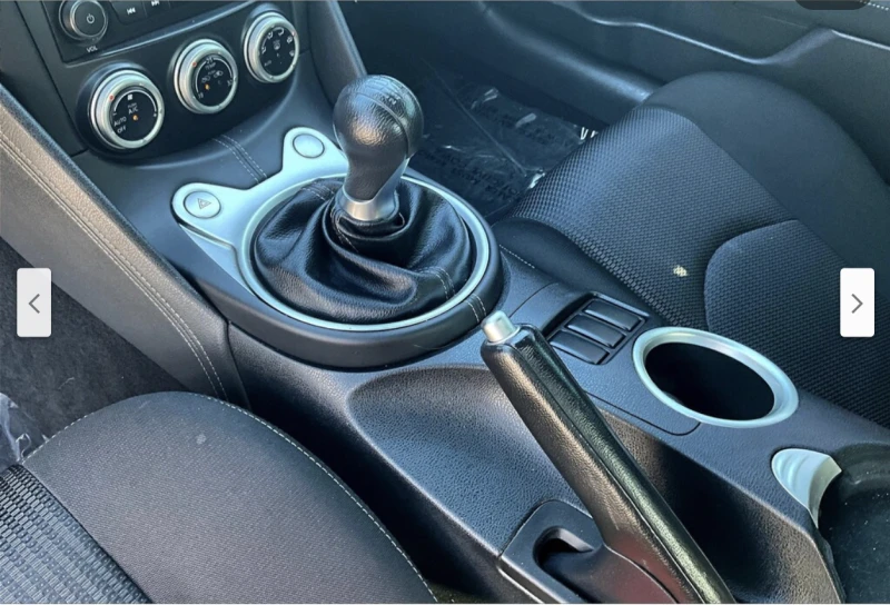 Nissan 370Z РЪЧНИ* СКОРОСТИ* БЕЗ* ИНДИЦЕНТИ* КЛИМАТРОНИК* АВТО, снимка 13 - Автомобили и джипове - 52936525