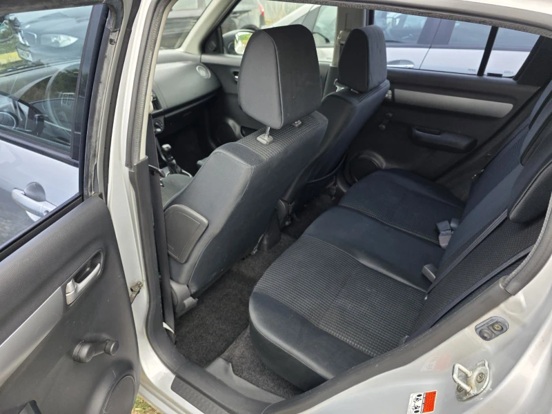 Suzuki Swift 1.3, снимка 6 - Автомобили и джипове - 52280740