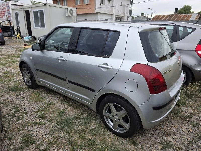 Suzuki Swift 1.3, снимка 3 - Автомобили и джипове - 52280740