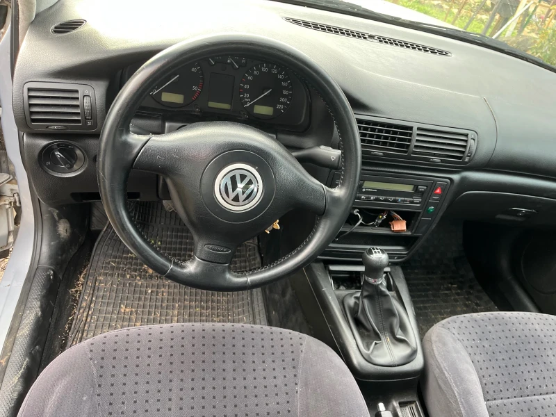 VW Passat, снимка 8 - Автомобили и джипове - 52729925