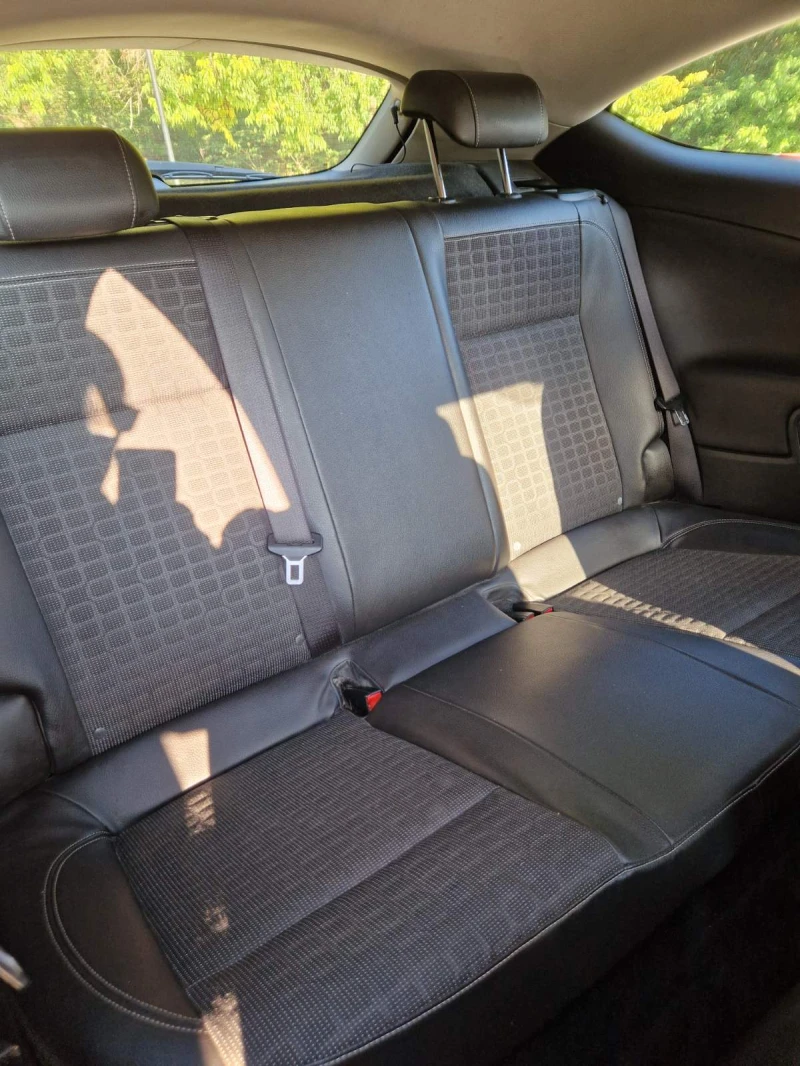 Opel Astra 1.7 GTC, снимка 8 - Автомобили и джипове - 52990694