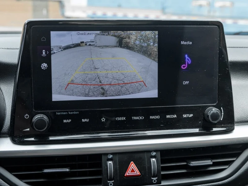 Kia Forte !GT!* АвтоКредит* Цена до БГ* , снимка 11 - Автомобили и джипове - 53526339