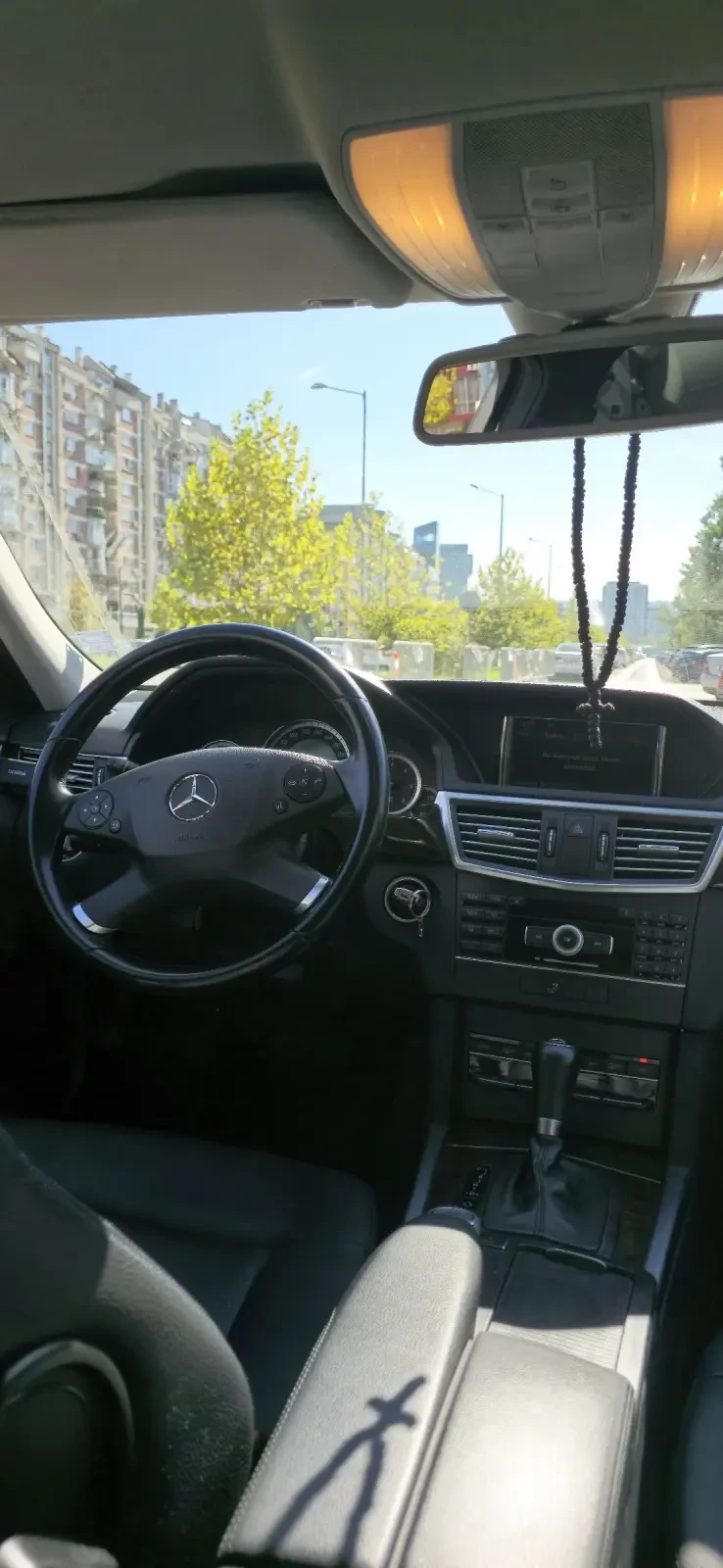 Mercedes-Benz E 200, снимка 8 - Автомобили и джипове - 47591314