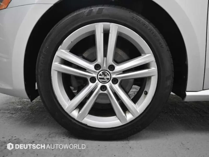 VW Passat New Passat 2.0 Tdi B7, снимка 5 - Автомобили и джипове - 55176444