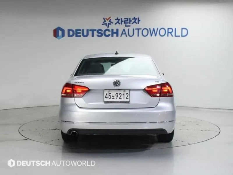 VW Passat New Passat 2.0 Tdi B7, снимка 4 - Автомобили и джипове - 55176444