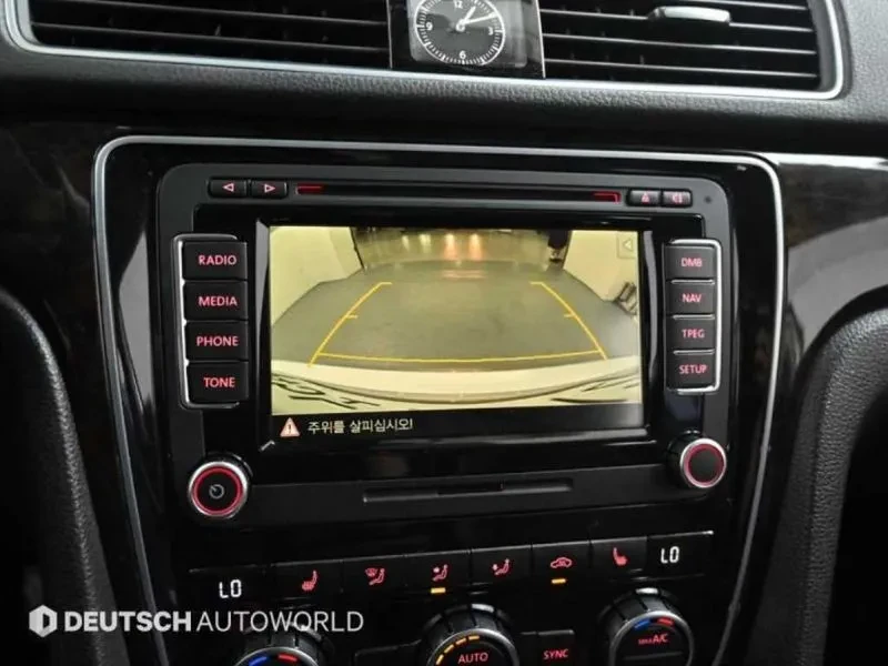 VW Passat New Passat 2.0 Tdi B7, снимка 15 - Автомобили и джипове - 55176444