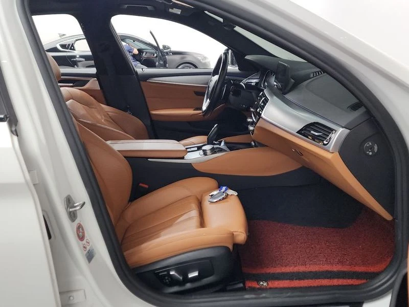 BMW 530 530I M Sports, снимка 7 - Автомобили и джипове - 55505412