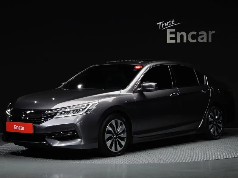 Honda Accord 2.0 Hybrid 9Th Generation, снимка 2 - Автомобили и джипове - 56069569