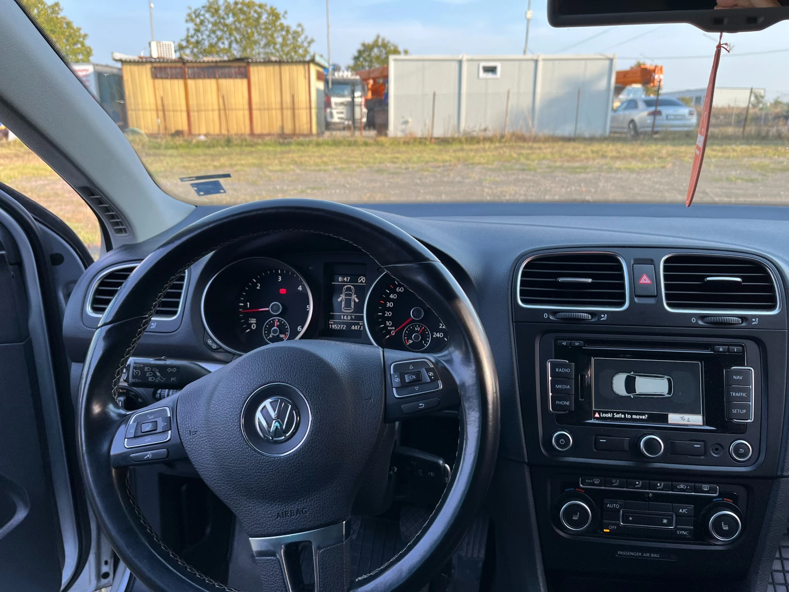 VW Golf 1.6 TDI 105hp MATCH - изображение 9