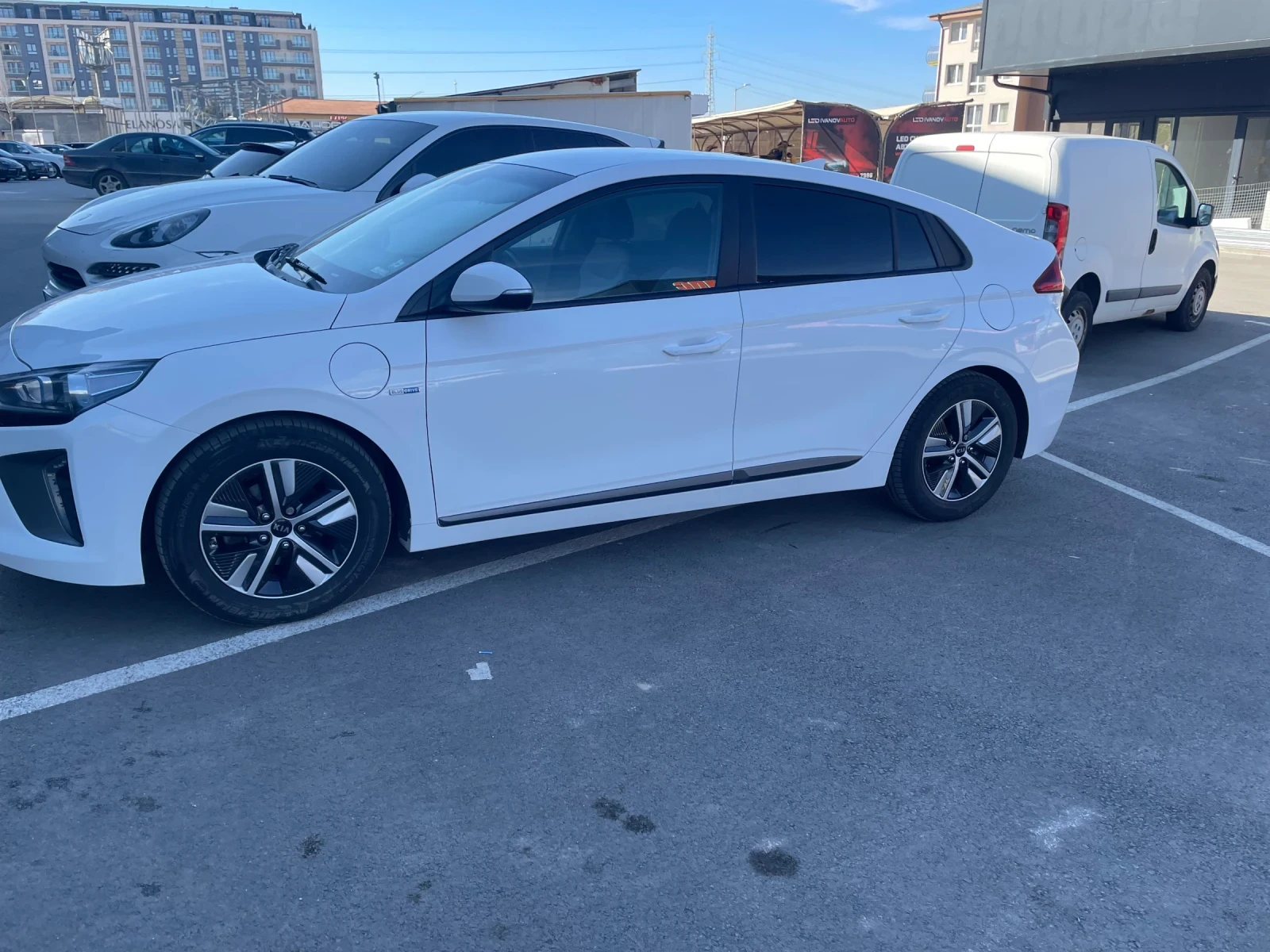 Hyundai Ioniq  - изображение 8
