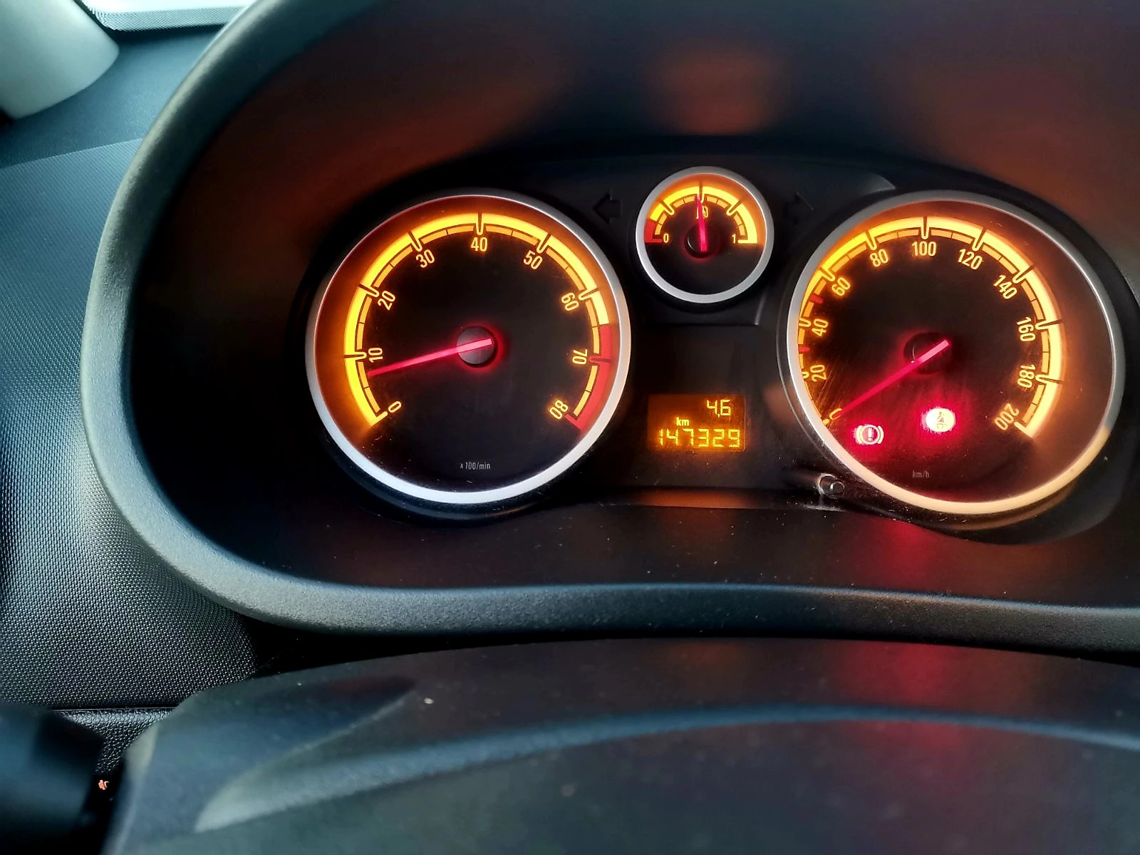 Opel Corsa ПЕРФЕКТЕН/1.2i/86hp - изображение 10