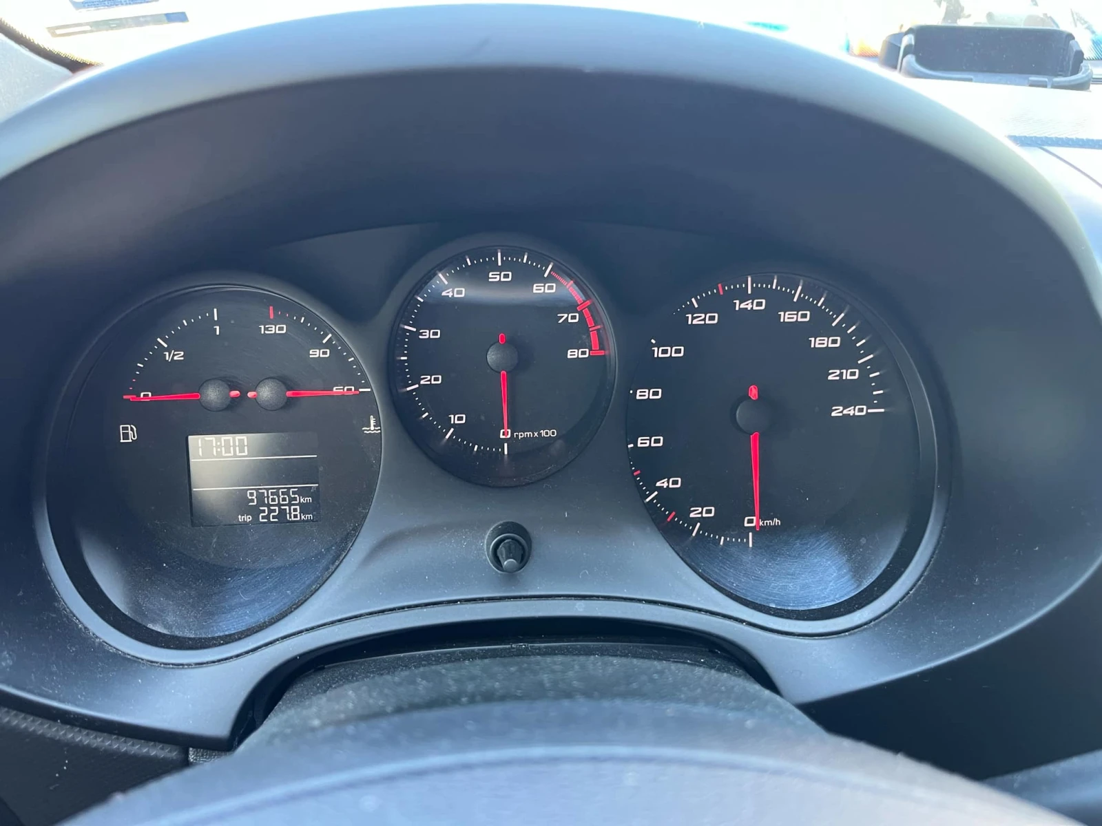 Seat Leon 1.2 TSI | 6 ск. | 97.600 км | Сервизна история - изображение 4