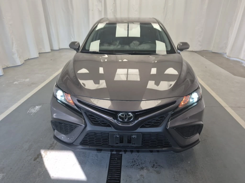 Toyota Camry  - изображение 7