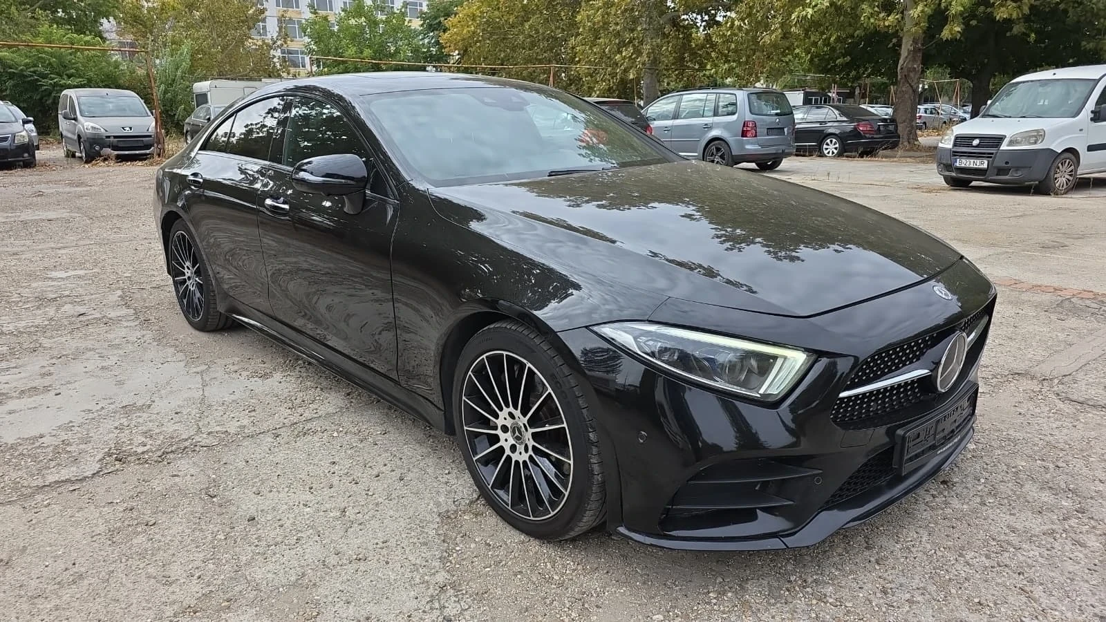 Mercedes-Benz CLS 400 D/4MATIC* AMG* FULL LED - изображение 3