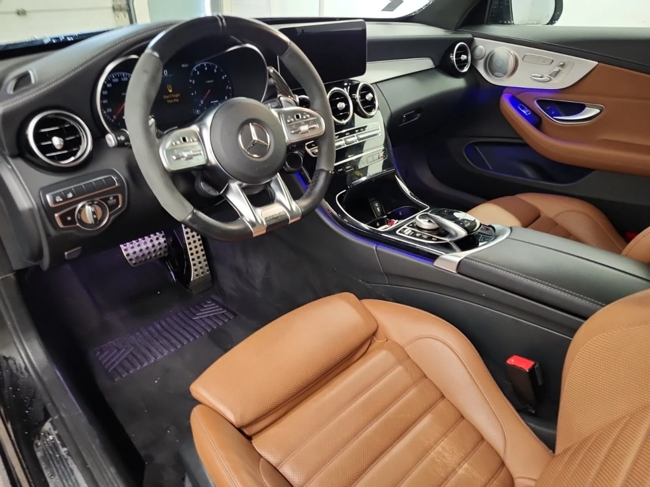 Mercedes-Benz C 43 AMG * АВТО КРЕДИТ* ЦЕНА ДО БГ * СЕРВИЗНА ИСТОРИЯ *  - изображение 9