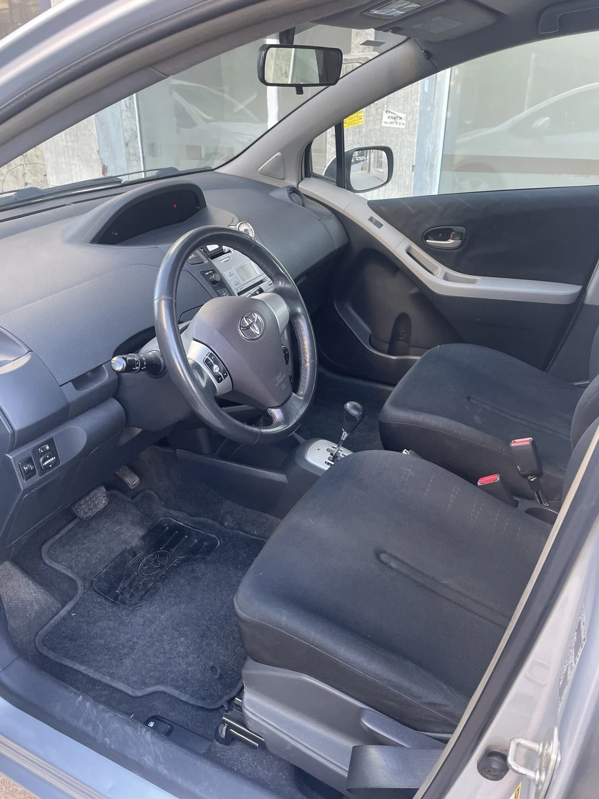 Toyota Yaris, снимка 7 - Автомобили и джипове - 53849992