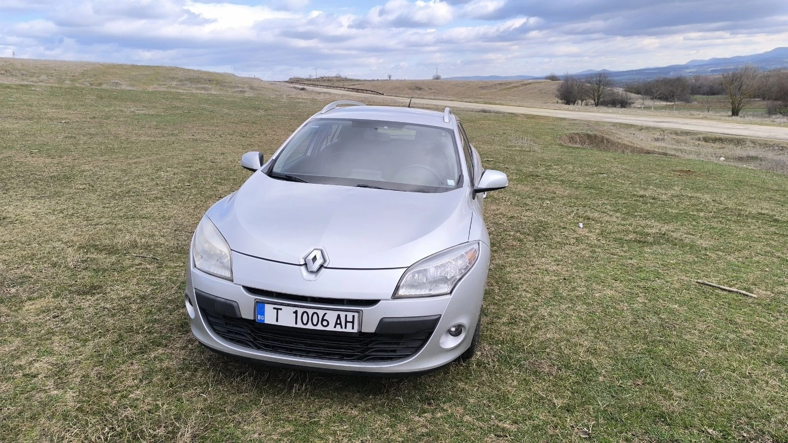 Renault Megane, снимка 6 - Автомобили и джипове - 54073141