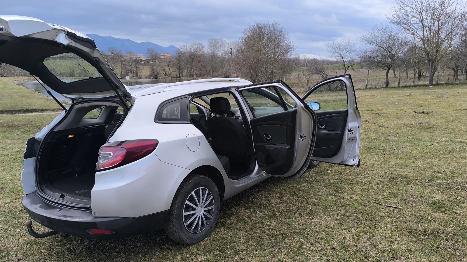 Renault Megane, снимка 13 - Автомобили и джипове - 54073141