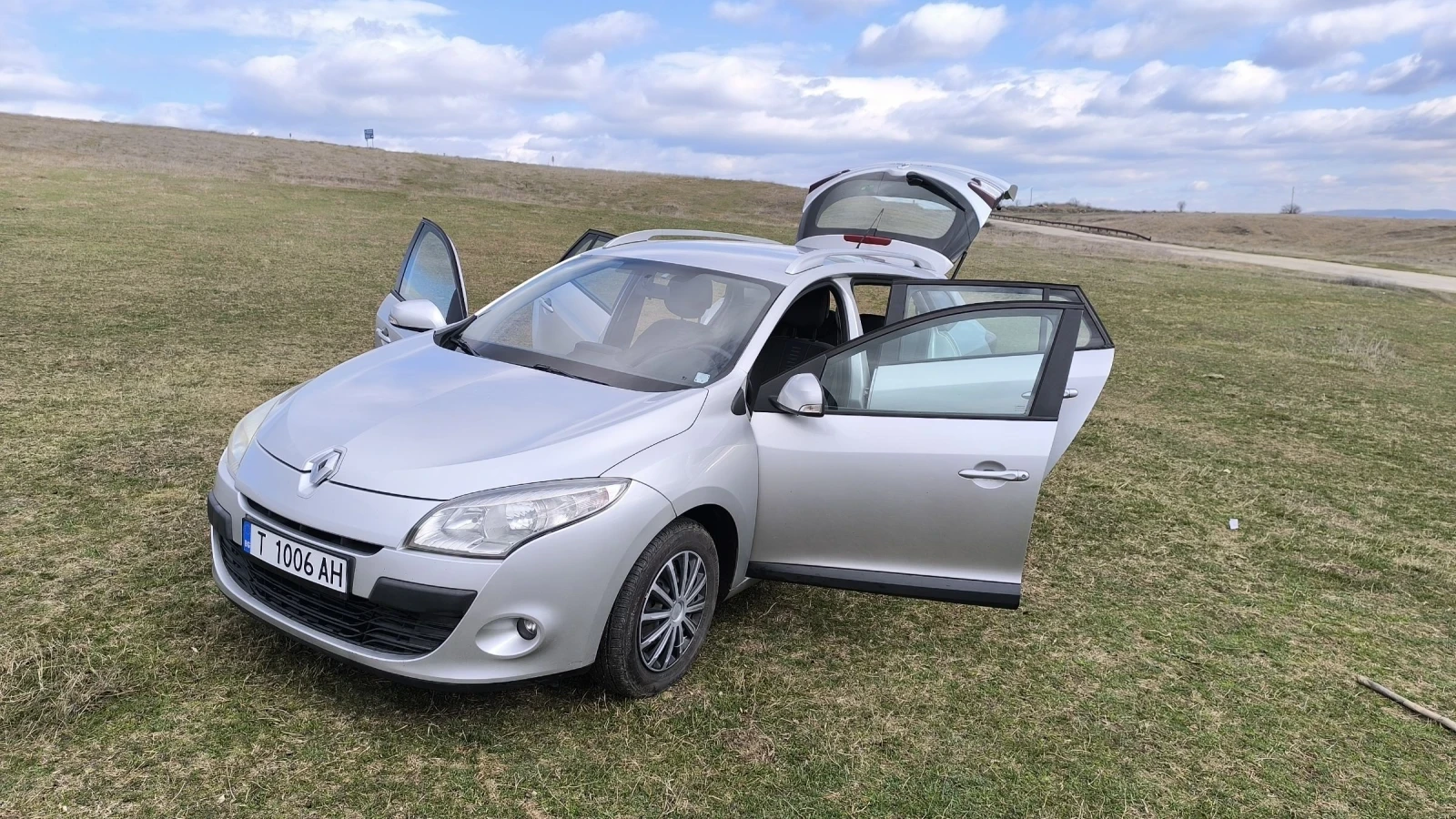 Renault Megane, снимка 8 - Автомобили и джипове - 54073141