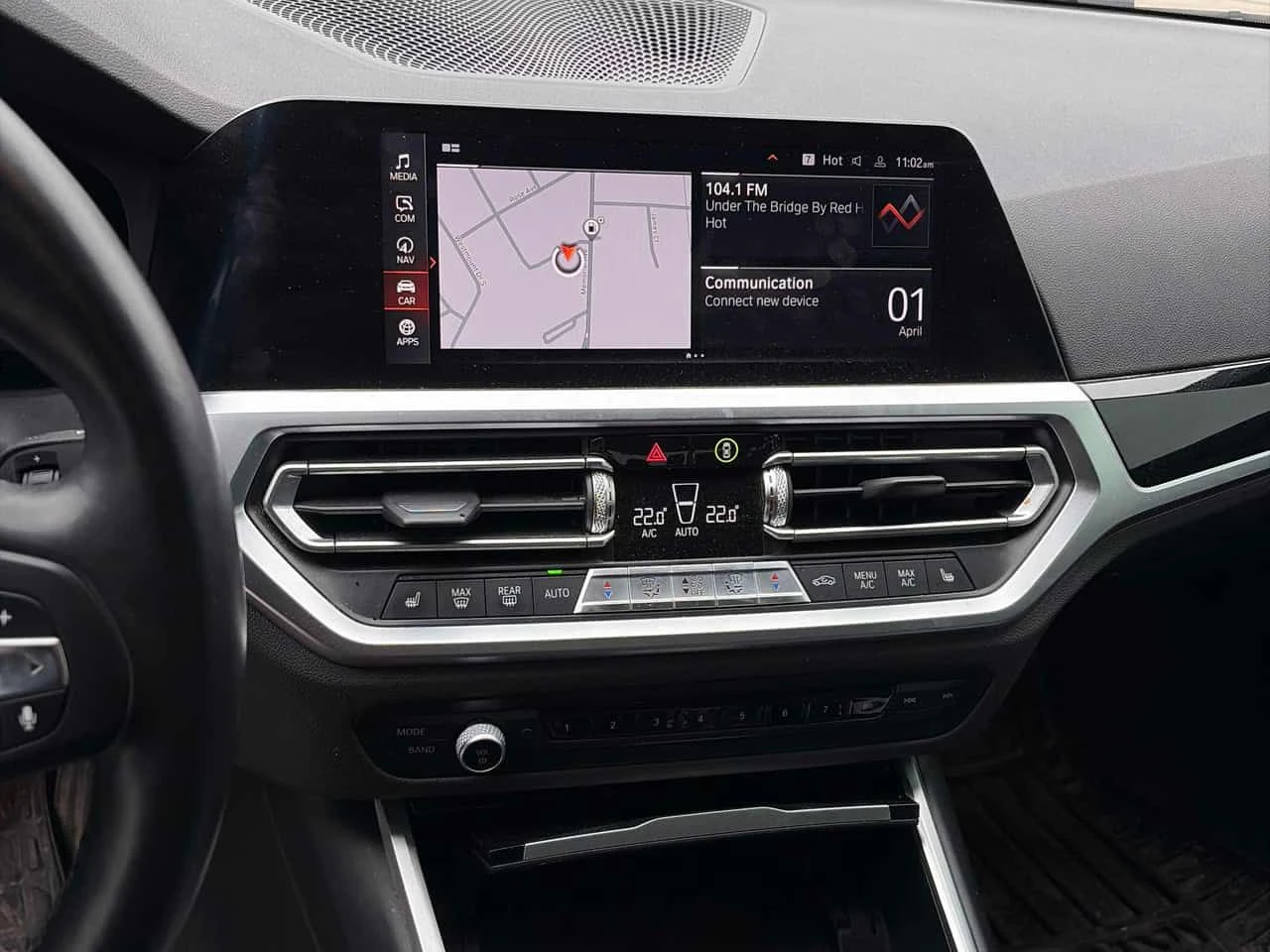 BMW 330 I xDrive * ПОДГРЕВИ* ПАНОРАМА* + ГУМИ С ДЖАНТИ, снимка 9 - Автомобили и джипове - 54183469