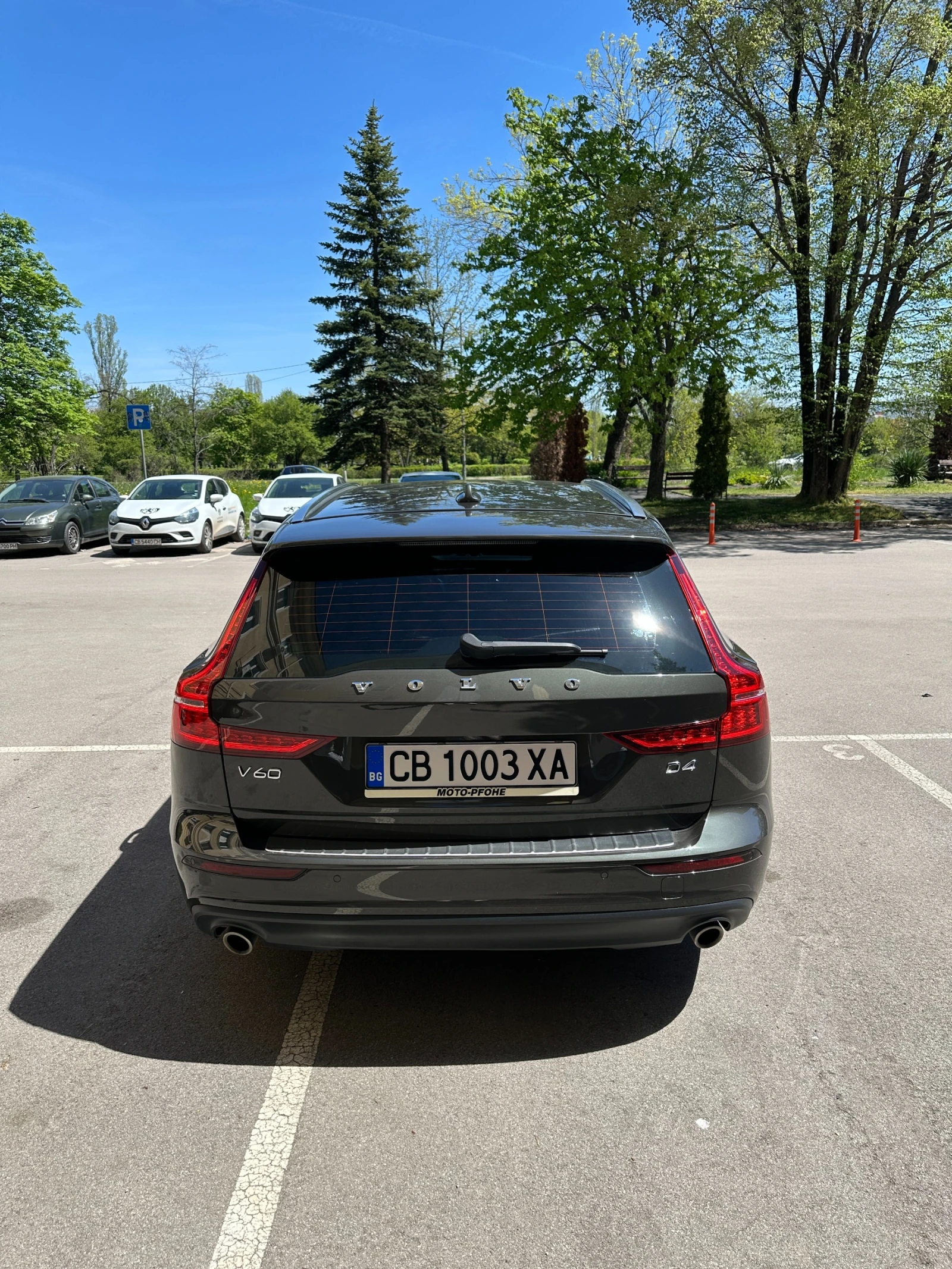 Volvo V60 D4, снимка 5 - Автомобили и джипове - 54311791