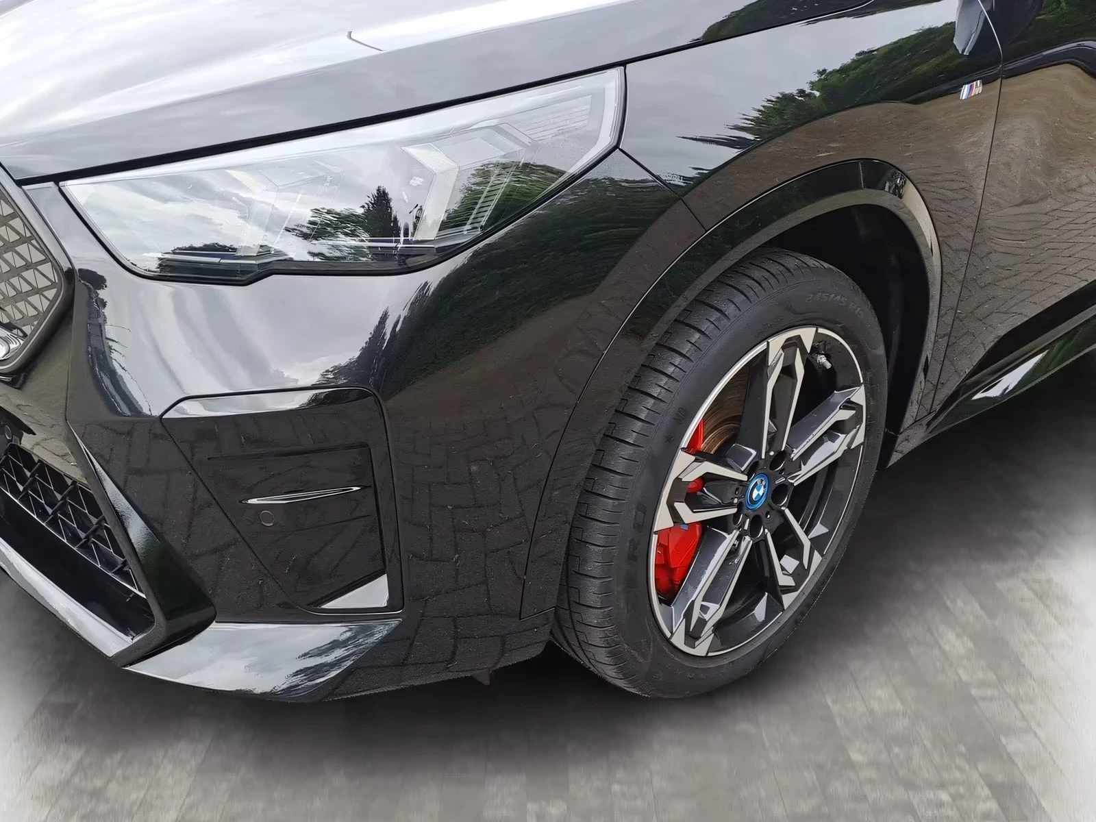 BMW iX2 30 xDrive M sport DA Pro 360 Pano HarmanKardon HUD, снимка 10 - Автомобили и джипове - 54649685
