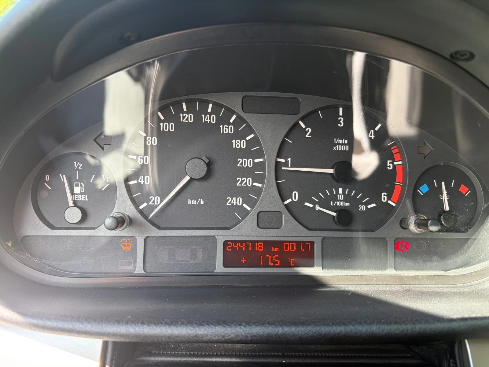 BMW 320, снимка 8 - Автомобили и джипове - 54741594