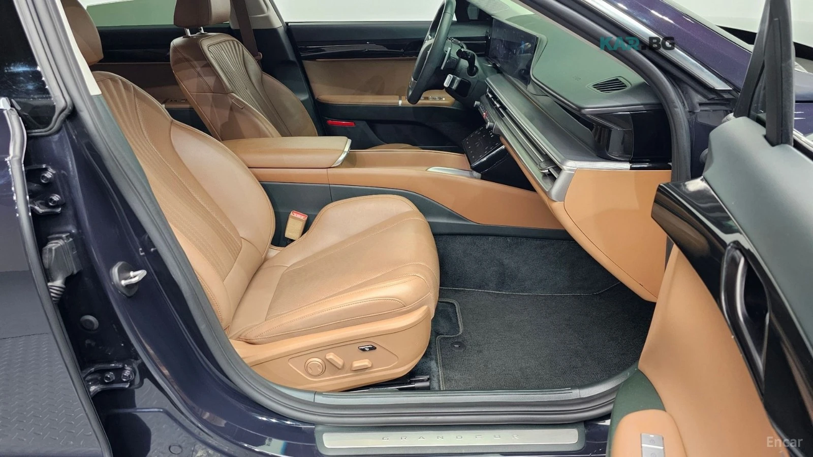 Hyundai Grandeur EXCLUSIVE* DRIVE-ASSISTS* HEAD-UP* 360CAMERA* , снимка 14 - Автомобили и джипове - 54915272