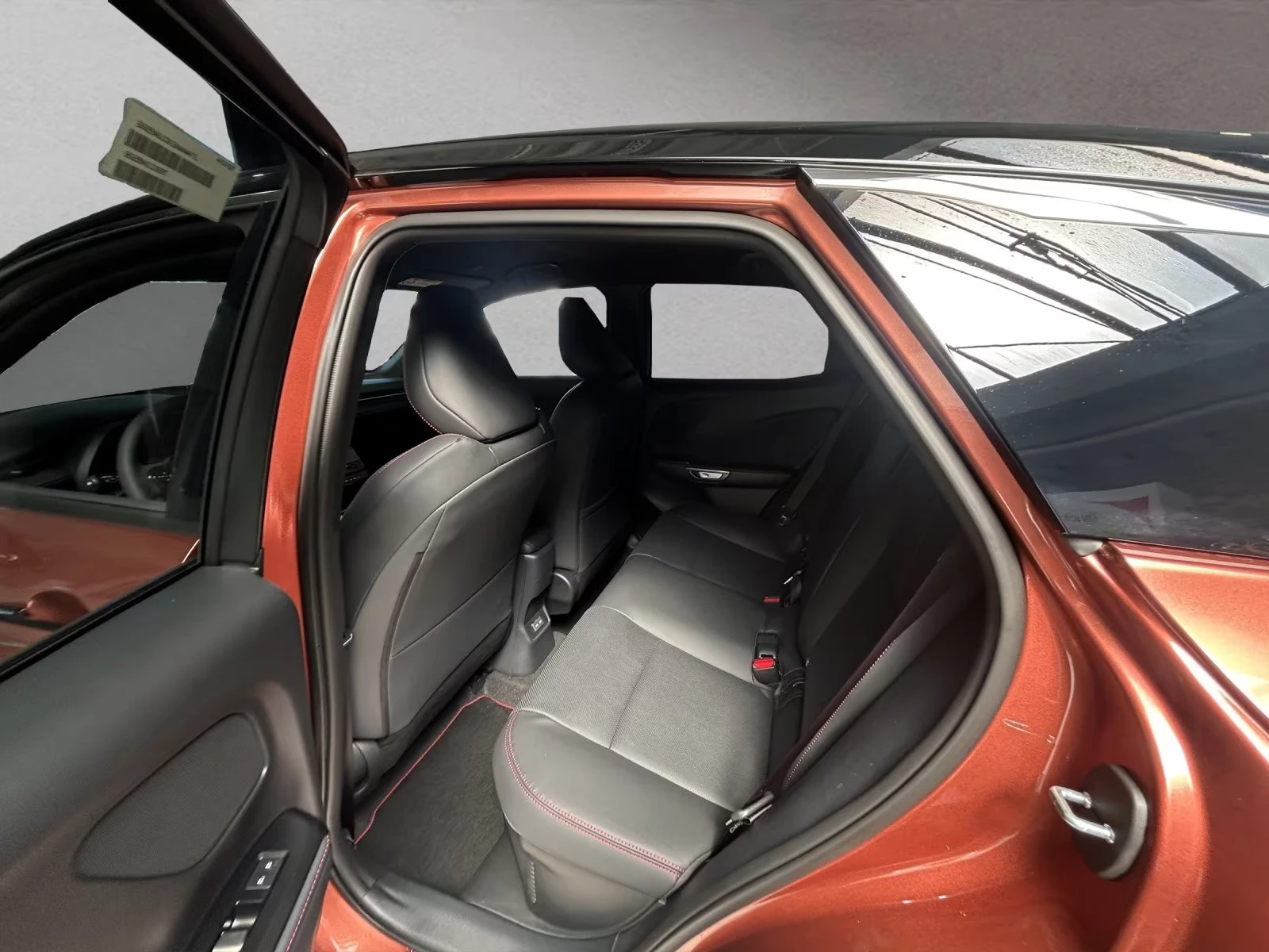 Lexus LBX 1.5HEV/136HP/EMOTION/CAM/NAVI/LED/DIGI/KLESS/409q, снимка 16 - Автомобили и джипове - 54923976