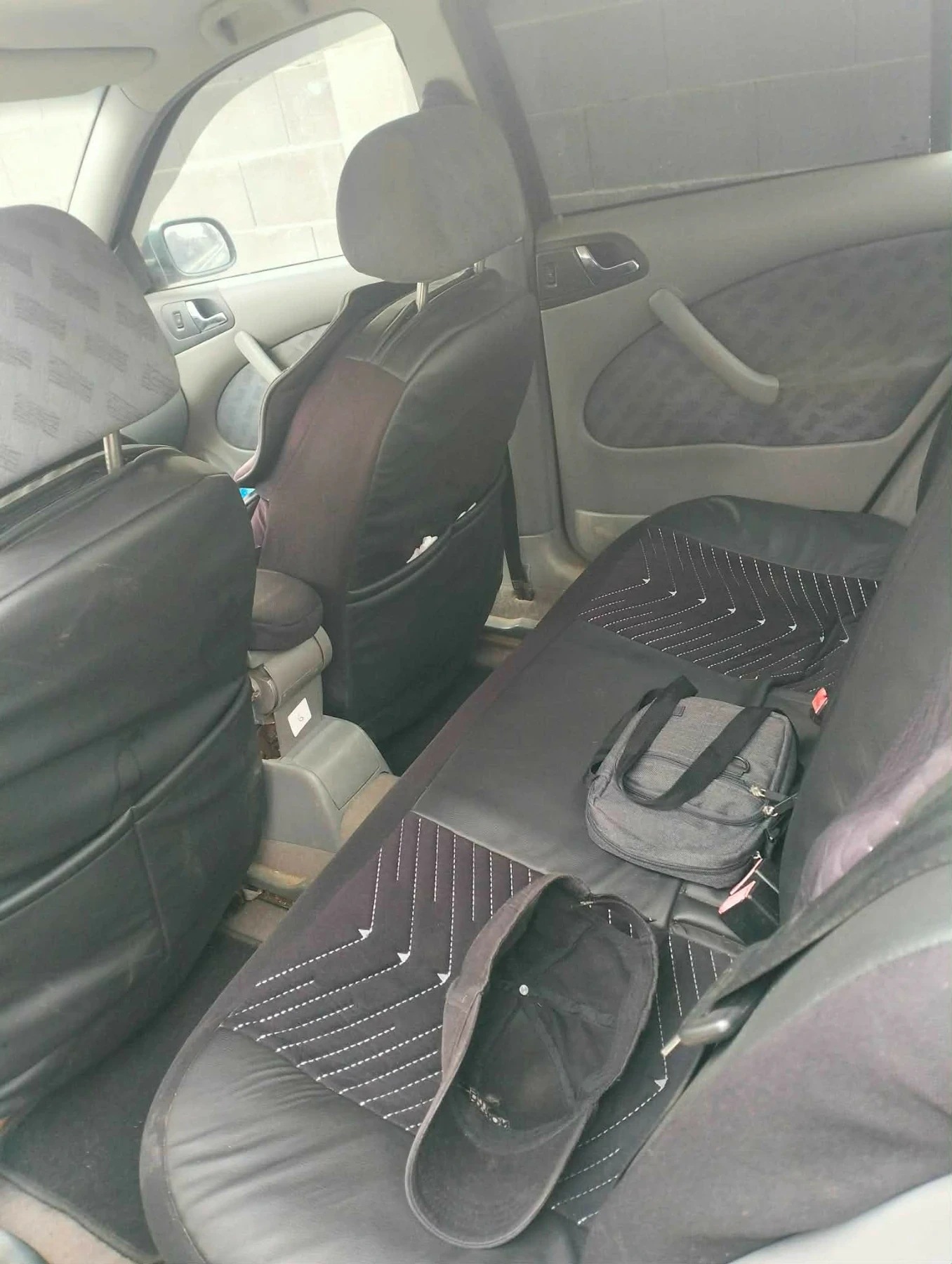 Skoda Octavia 1.6 i, снимка 9 - Автомобили и джипове - 55010568