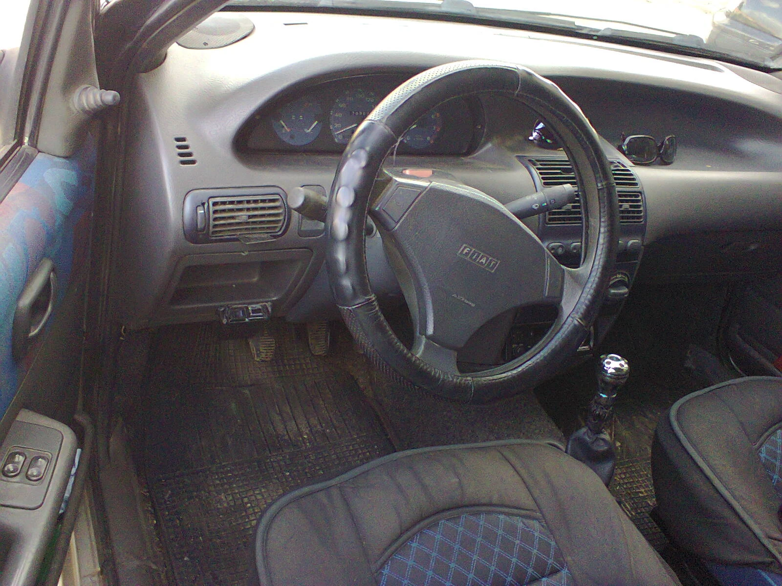 Fiat Punto 1.2 Газ-Бензин Климатик Обслужен 4 врати , снимка 12 - Автомобили и джипове - 55256890