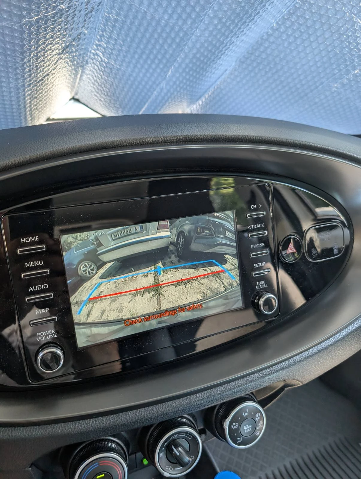 Toyota Aygo X-Cross, снимка 12 - Автомобили и джипове - 55408301
