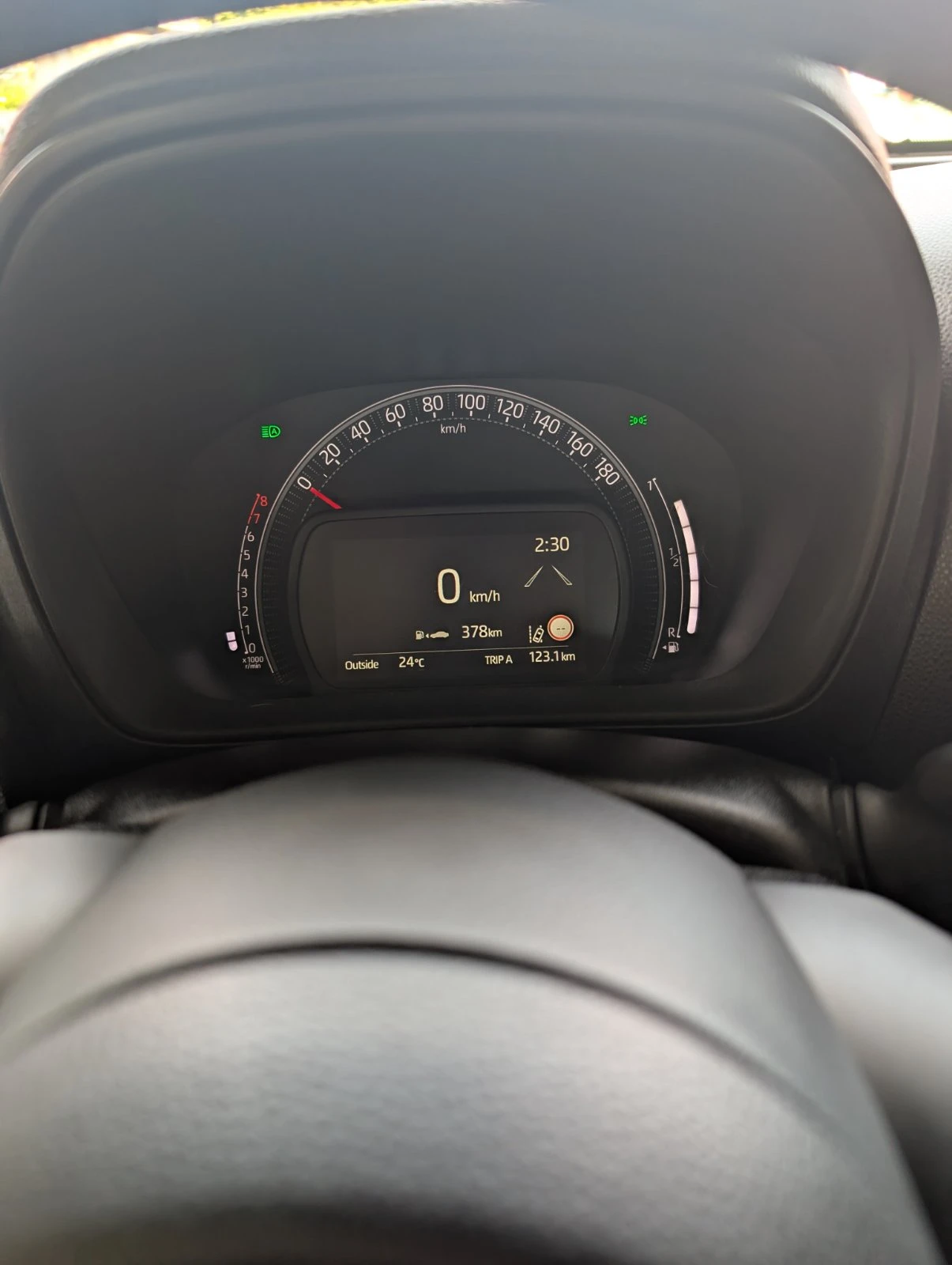 Toyota Aygo X-Cross, снимка 7 - Автомобили и джипове - 55408301