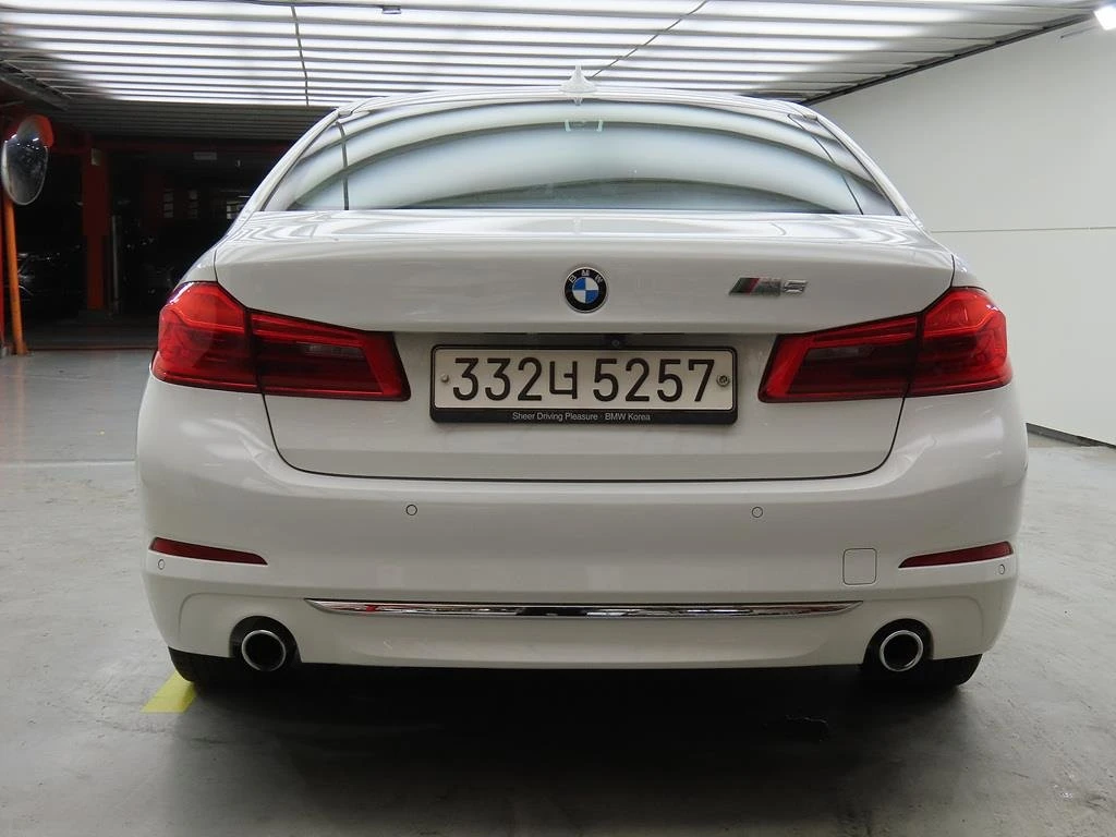 BMW 520 ЛЮК* HUD* ПОДГРЕВ ВОЛАН* ЕЛ. БАГАЖНИК* КРАЙНА ЦЕНА, снимка 3 - Автомобили и джипове - 55344737