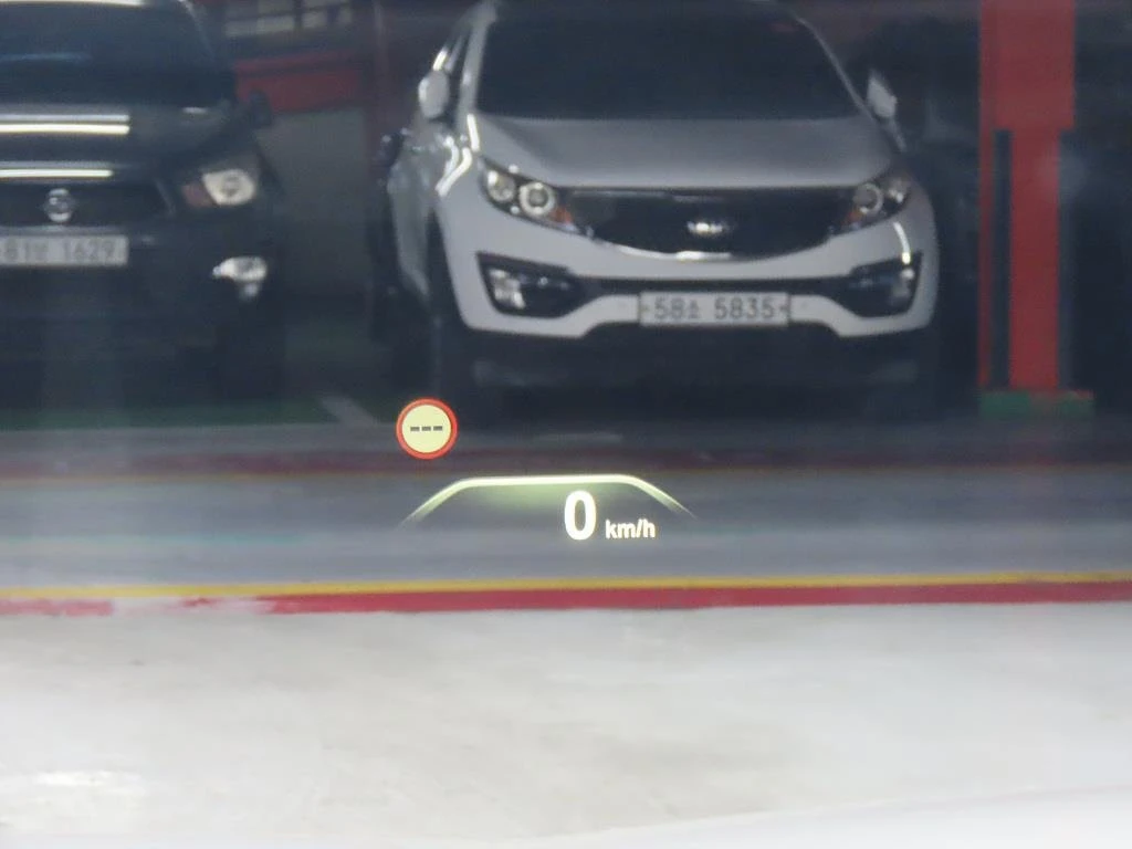 BMW 520 ЛЮК* HUD* ПОДГРЕВ ВОЛАН* ЕЛ. БАГАЖНИК* КРАЙНА ЦЕНА, снимка 15 - Автомобили и джипове - 55344737