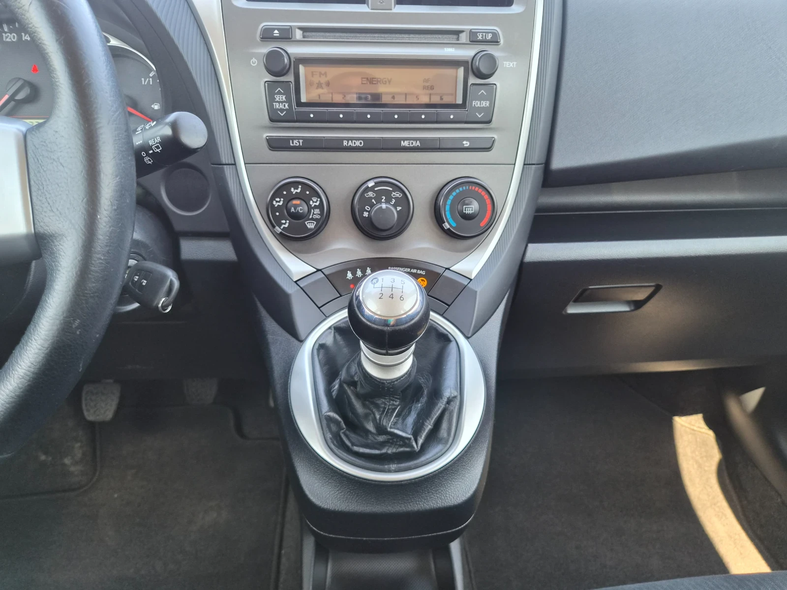 Toyota Verso S 1.4 D4D 90 кс ЕВРО 5, снимка 13 - Автомобили и джипове - 55495621